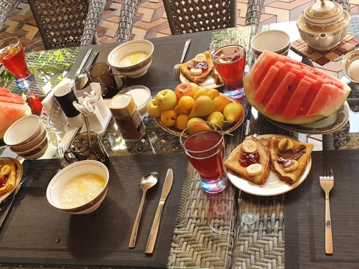 Hotel Jasmina Samarkand Bagian luar foto
